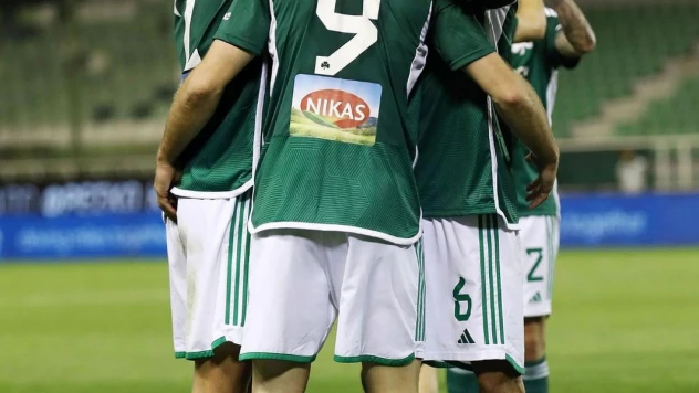 Terim'li Panathinaikos Liderliğe Yükseldi