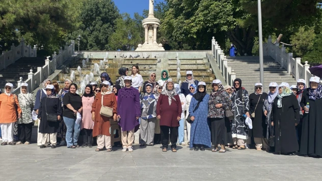 Tosya Belediyesi'nden 100 Kadınla Konya Kültür Turu