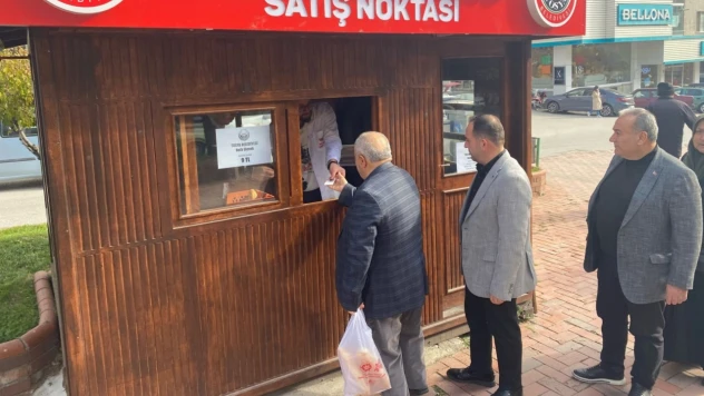 Tosya'da Halk Ekmek Büfesi Hizmete Açıldı