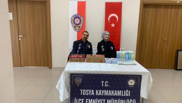 Tosya'da Polis Üniversite Öğrencilerini Bilgilendirdi