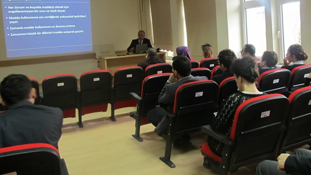 TÜİK'e bağımlılık yapan maddeler anlatıldı