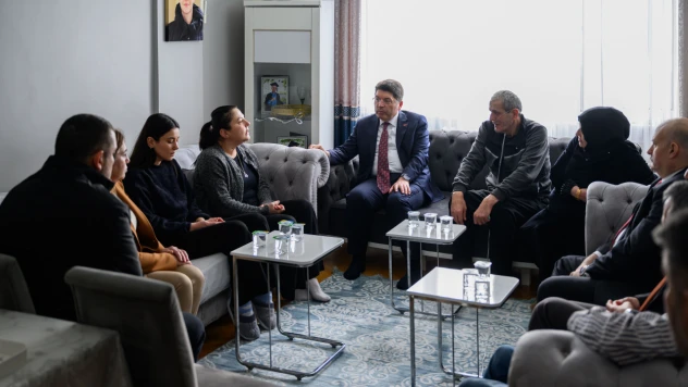 Tunç'tan, Atlas Çağlayan'ın Ailesine Ziyaret