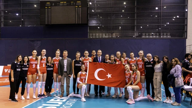 U 19 Kız Milli Takımı dünya ikincisi