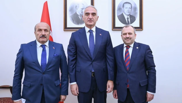 Uluay Ve Arslan'dan Bakan Ersoy'a Ziyaret