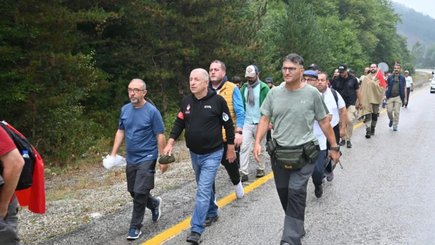 Ümit Özdağ, yürüyüşünü sürdürüyor