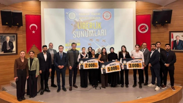 Üniversite Öğrencileri Liderlik Sunumlarıyla Yarıştı