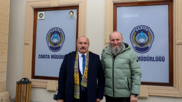 Ünlü Oyuncu Çetin Altay'dan Taşköprü'ye Ziyaret