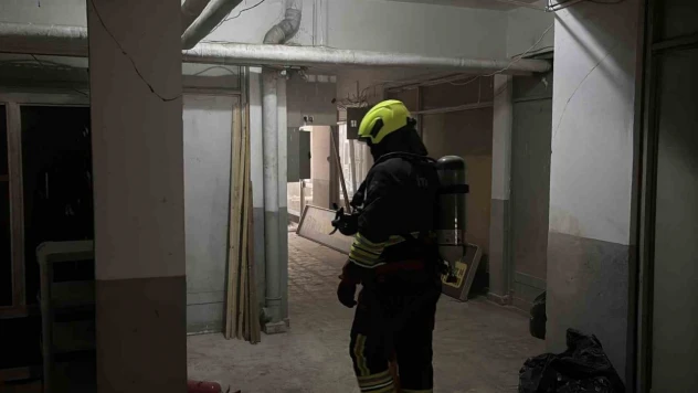 Bolu'da İş Merkezinin Elektrik Panosu Yandı