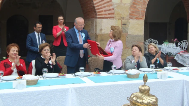 Vakıflar, kadınları ağırladı