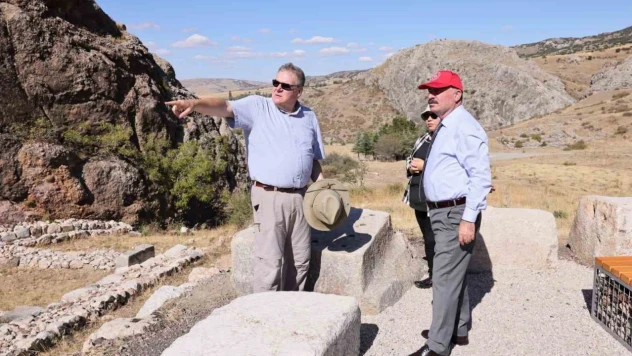 Çorum Valisi Çalgan, Hattuşa Kazı Alanını İnceledi