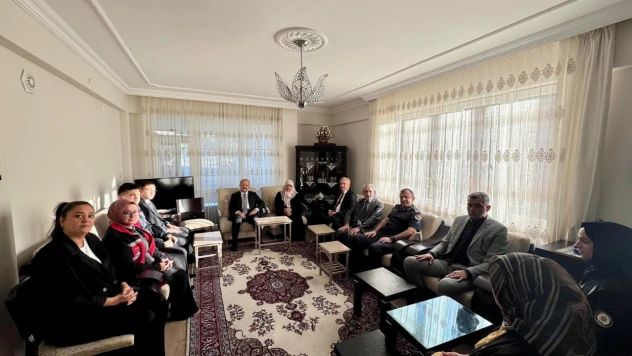 Vali Dallı, Hayatını Kaybeden Yaşar Kolçak'ın Ailesini Ziyaret Etti