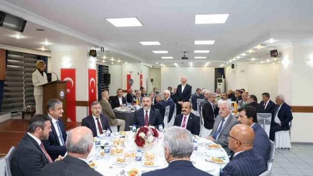 Vali Yavuz Muhtarlarla Bir Araya Geldi