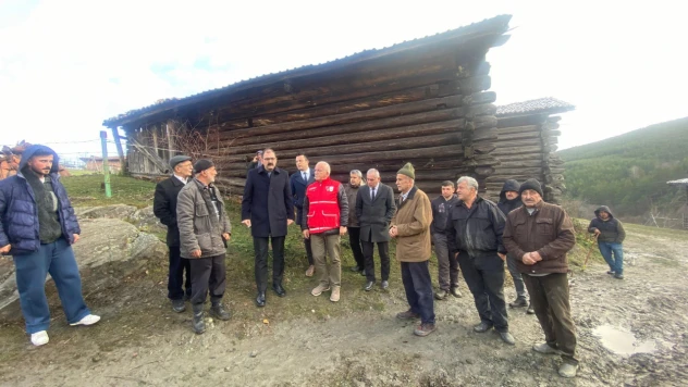 Yangınzede Vatandaşı Ziyaret Ettiler