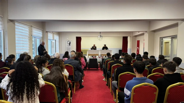 Yazar-Şair Serkan Türk, Çatalzeytin'de Okurlarıyla Buluştu