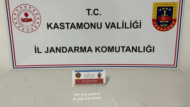 Yeşil Reçeteyle Aldığı İlaçları Satarken Yakalandı!