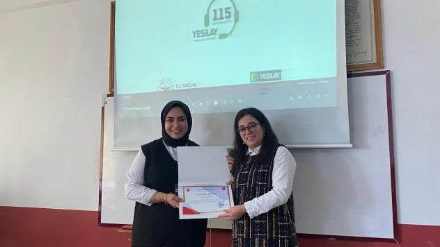 Yeşilay Bilgilendirmelerine Devam Ediyor