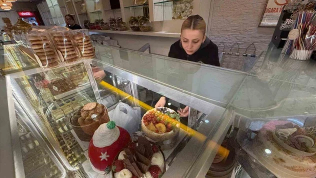 Yılbaşına Özel Hazırlanan 40 Pastaya Altın Gizlediler