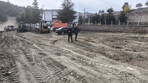 Yıpranan Yolda Yenileme Çalışmaları Devam Ediyor