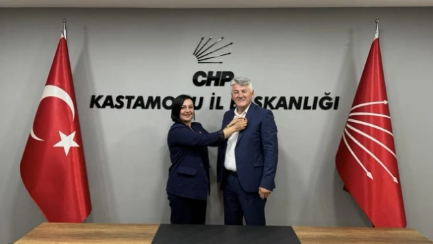 YRP'den CHP'ye Katılım: Metin Topaloğlu CHP Üyesi Oldu