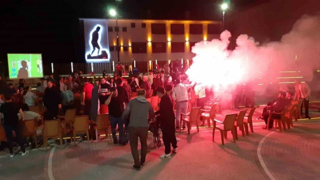 Yüzlerce Kişi Tek Yürek Oldu