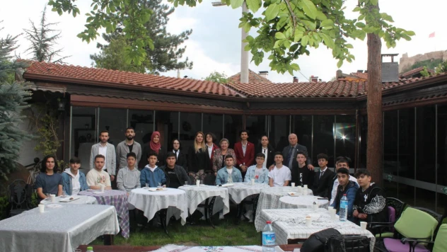 Zafer Partisi Kastamonu'da gençlerle bir araya geldi