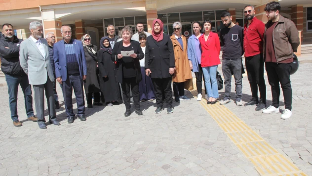 Zafer Partisi'nden Adliye Önünde Sert Tepki