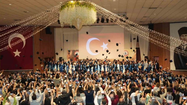 Mezunlar Geleceğe Uğurlandı