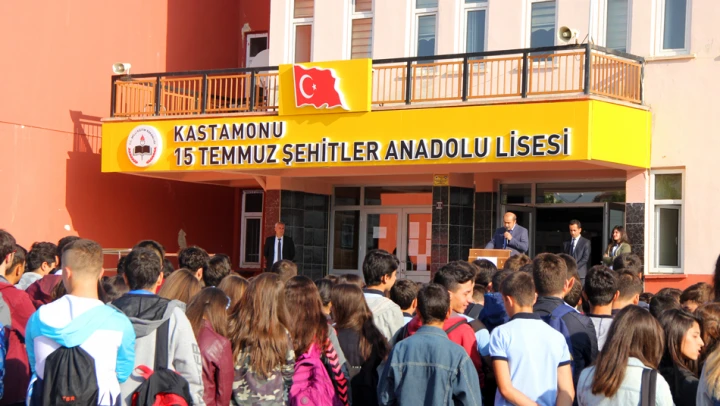 15 Temmuz Şehitler Anadolu Lisesi eğitime başladı