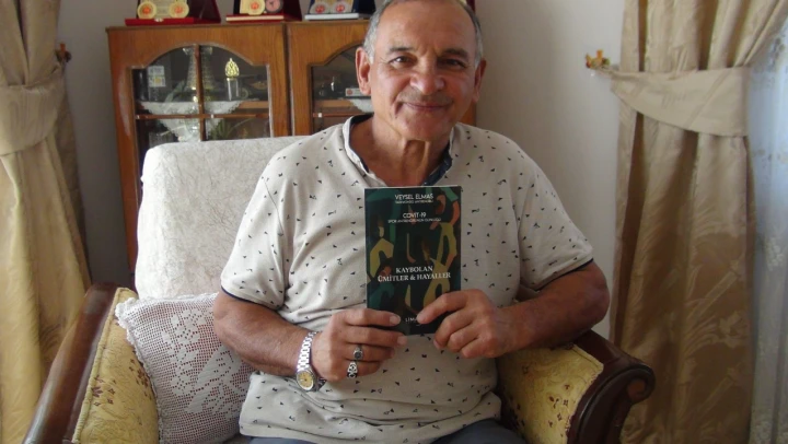 69 yaşındaki adam hayatını yazdığı roman ile anlattı
