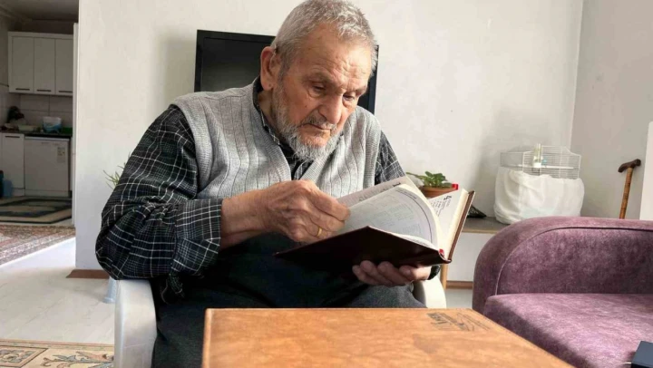 Tuttuğu Günlükler Adeta Tarih Ansiklopedisi