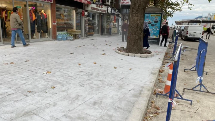 Acılık Yeni Bir Görünüm Kazanıyor
