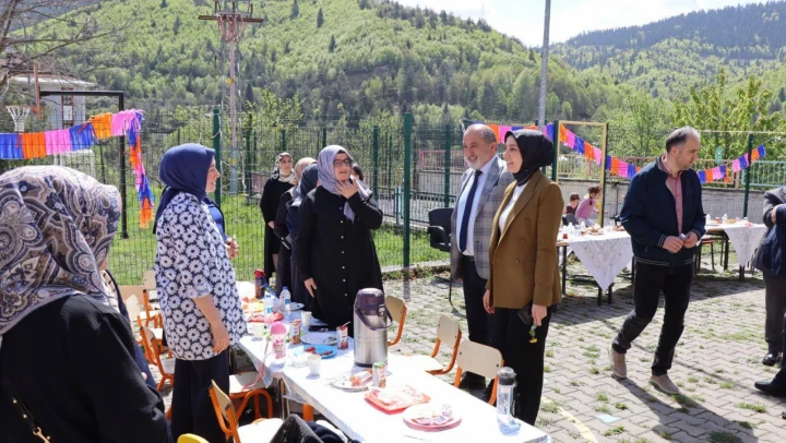 Anneler Günü İçin Kahvaltı Programı Düzenlendi