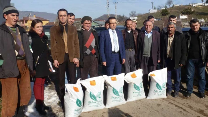 Azdavay'da, bin 630 kg  fiğ tohumu dağıtıldı