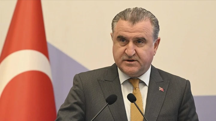 Bakan Bak: 'Öğrenci Yurtlarımızda Bir Problem Bulunmamaktadır'