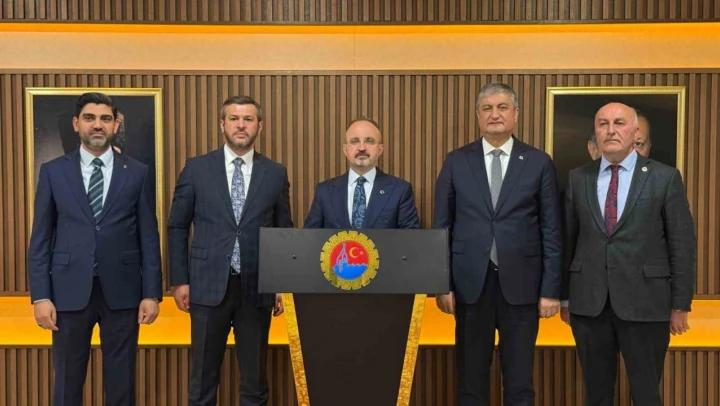 Bakan Yardımcısı Turan'dan Karabük Belediyesi'ne Ziyaret