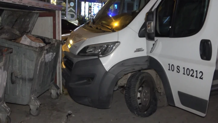 Balıkesir'den çaldığı servis aracını Bursa'da bırakıp kaçtı