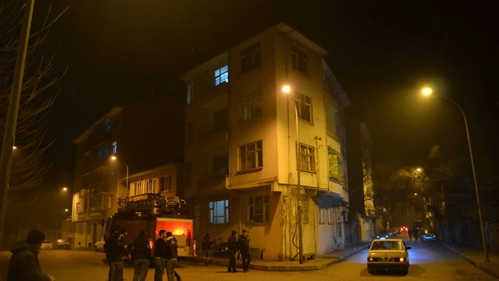 Banyo kazanı, bomba gibi patladı