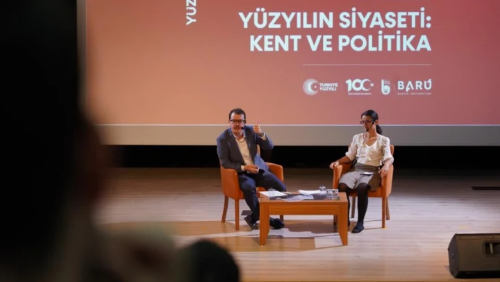 BARÜ'de 'Yüzyılın Siyaseti: Kent ve Politika' Konferansı