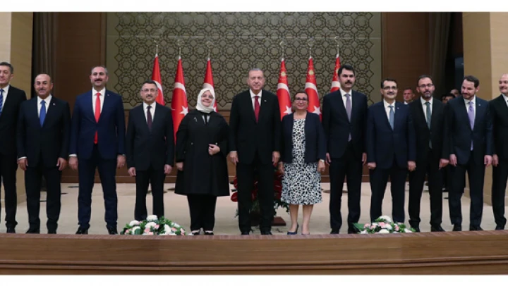 Başkan Erdoğan yeni sistemin ilk kabinesini açıkladı