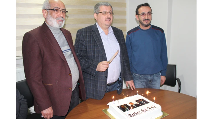 'Biz uyumadık, uyumayız, uyuyanlar düşünsün'