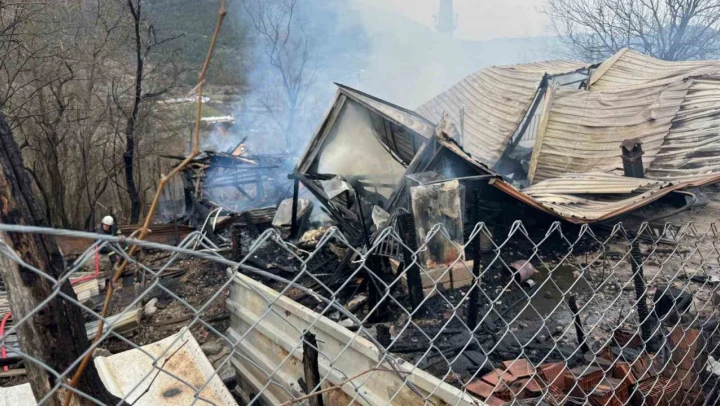 Bolu'da 2 Ev, Samanlık Ve Traktör Alevlere Teslim Oldu