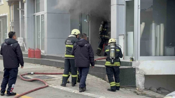 Bolu'da İş Yerinde Yangın Çıktı