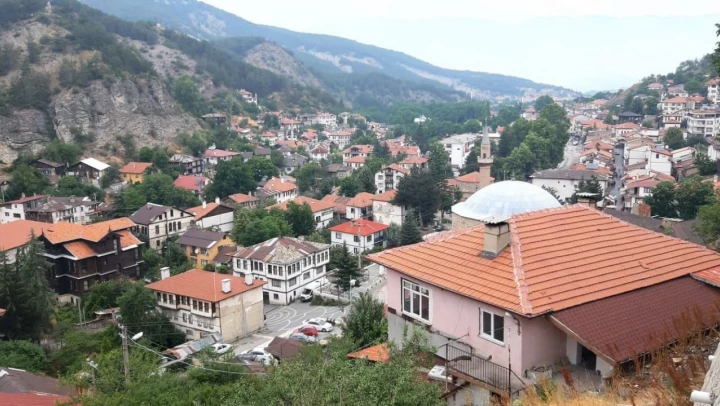 Bolu'da Kaya Düşmesi Riski Altındaki Evler İçin Tahliye Kararı