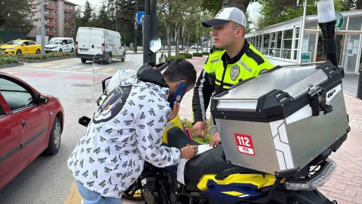Sinyal Vermeyen Sürücülere Ceza Yağdı