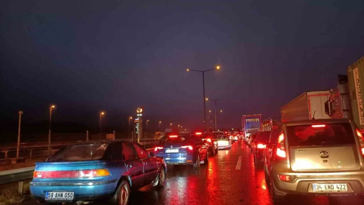 Bolu Dağı Tüneli İstanbul İstikameti Trafiğe Kapatıldı