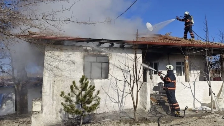 Çankırı'da Korkutan Ev Yangını