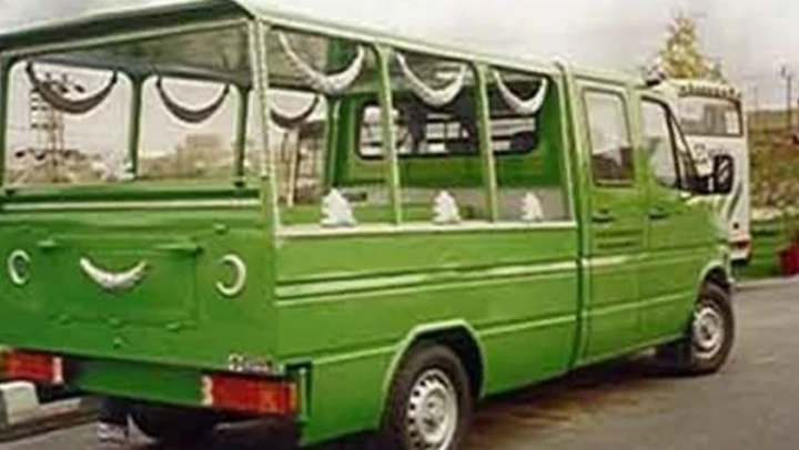 Cenazeler karıştı