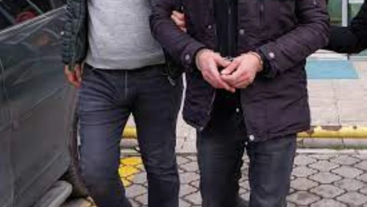 Çeşitli suçlardan aranan 12 kişi yakalandı