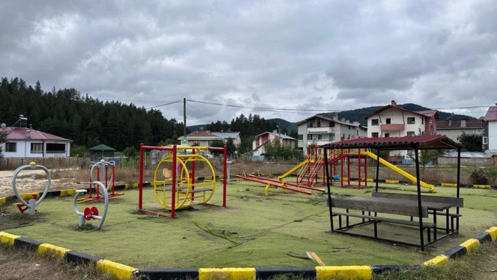Çocuk parkları yenileniyor