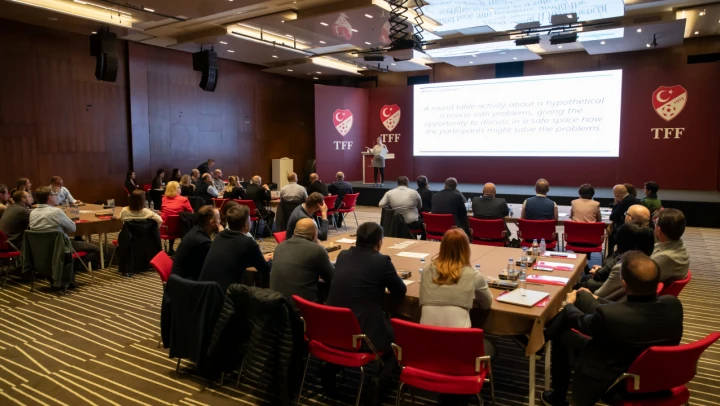 Delegeler Riva'da Çalıştaydaydı